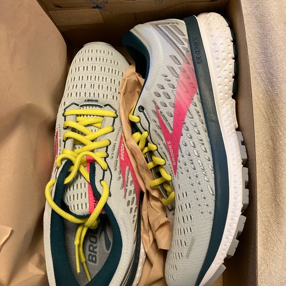Brooks ghost13 running shoes - Picture 2 of 3
